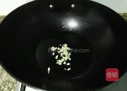 西兰花炒腊肉的做法图解4