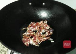 西兰花炒腊肉的做法图解5