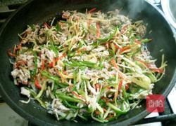 线椒炒肉丝的做法图解12