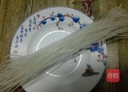 酸菜粉条五花肉的做法图解2