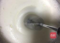 8寸原味戚风蛋糕的做法图解5