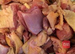 小鸡炖土豆粉条的做法图解1