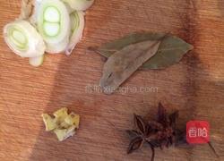 小鸡炖土豆粉条的做法图解3