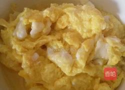 玉米火腿肠炒鸡蛋的做法图解3