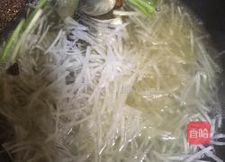 鲫鱼萝卜丝汤的做法图解6