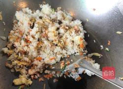 菠萝虾仁蛋炒饭的做法图解14