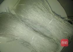 鸡肉粉丝汤的做法图解2