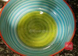 抹茶味草莓牛轧糖的做法图解2