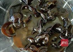 青椒木耳炒火腿的做法图解2