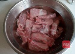 可乐排骨的做法图解1