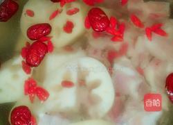 莲藕猪骨汤的做法图解2