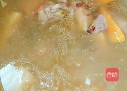 莲藕猪骨汤的做法图解3