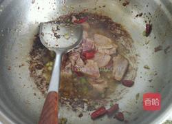 豆皮炒双耳的做法图解10