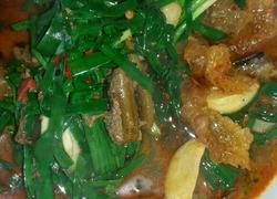 韭菜煮鳝鱼