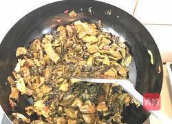 酸菜草鱼鲶鱼的做法图解3