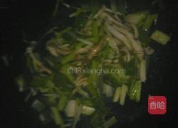 蟹味菇豆腐汤的做法图解3