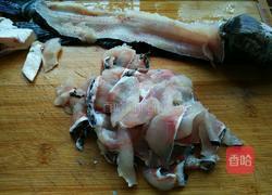 雪菜黑鱼片的做法图解2