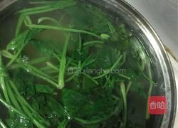 菠菜鸡蛋汤的做法图解1