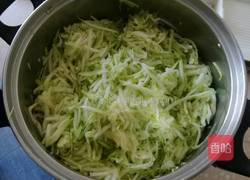 猪肉西葫芦水饺的做法图解6