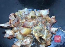 青椒蒜苗炒腊肉的做法图解3