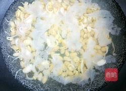 黄豆芽炒肉皮的做法图解6