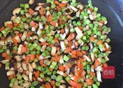 虾仁火腿炒饭的做法图解5