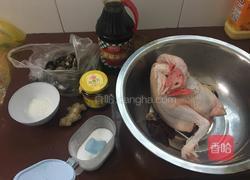 冬菇炖鸡的做法图解1