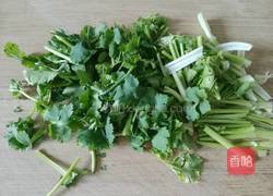 芫荽爆里脊的做法图解2