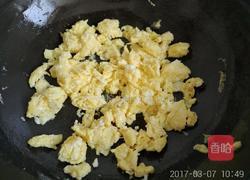 凉拌鸡蛋黄瓜的做法图解5