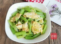 芹菜炒鸡蛋的做法图解13
