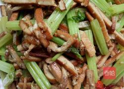 芹菜香干的做法图解5