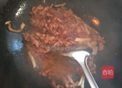 青椒榨菜肉丝面的做法图解2