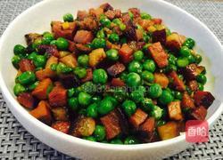 豌豆焖腊肉的做法图解9