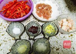 红椒肉丝的做法图解1