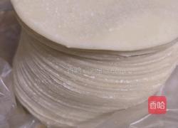 猪肉白菜水饺子的做法图解1