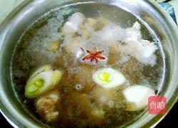 黄芪羊肉胡萝卜汤的做法图解6