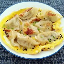 灰姑娘版抱蛋煎饺的做法[图]