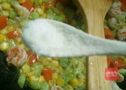 彩蔬虾仁的做法图解7