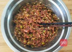 猪肉芹菜大葱馅煎饺的做法图解8