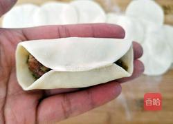猪肉芹菜大葱馅煎饺的做法图解12