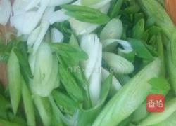 蒜苗豆的做法图解4