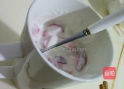草莓粒酸奶的做法图解4