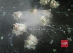 氽白菜肉丸的做法图解4