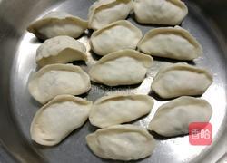 抱蛋煎饺的做法图解2
