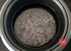 紫米大米粥的做法图解3