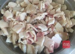 油渣酸菜馅饺子的做法图解3