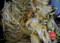 蒜黄炒鸡蛋的做法图解6