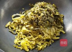 酸菜炒五花肉的做法图解5