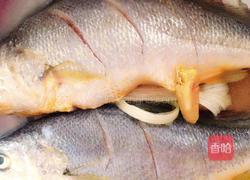 香煎黄花鱼的做法图解1