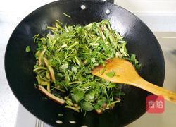 野芹炒香干的做法图解7